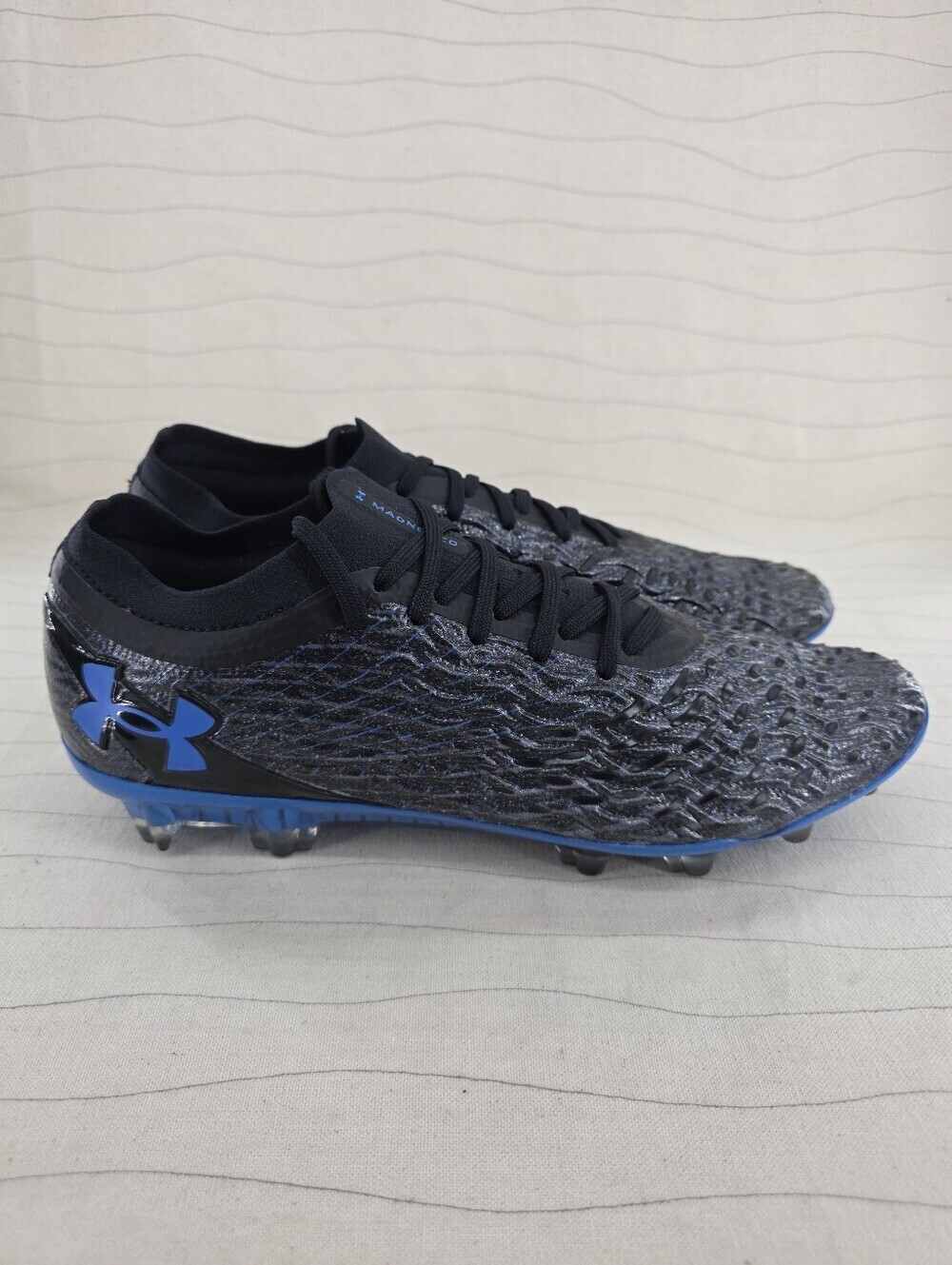 Under Armour Mens UA Magnetico Elite 5 FG Soccer Cleats 6000544-001 Size 11 NEW